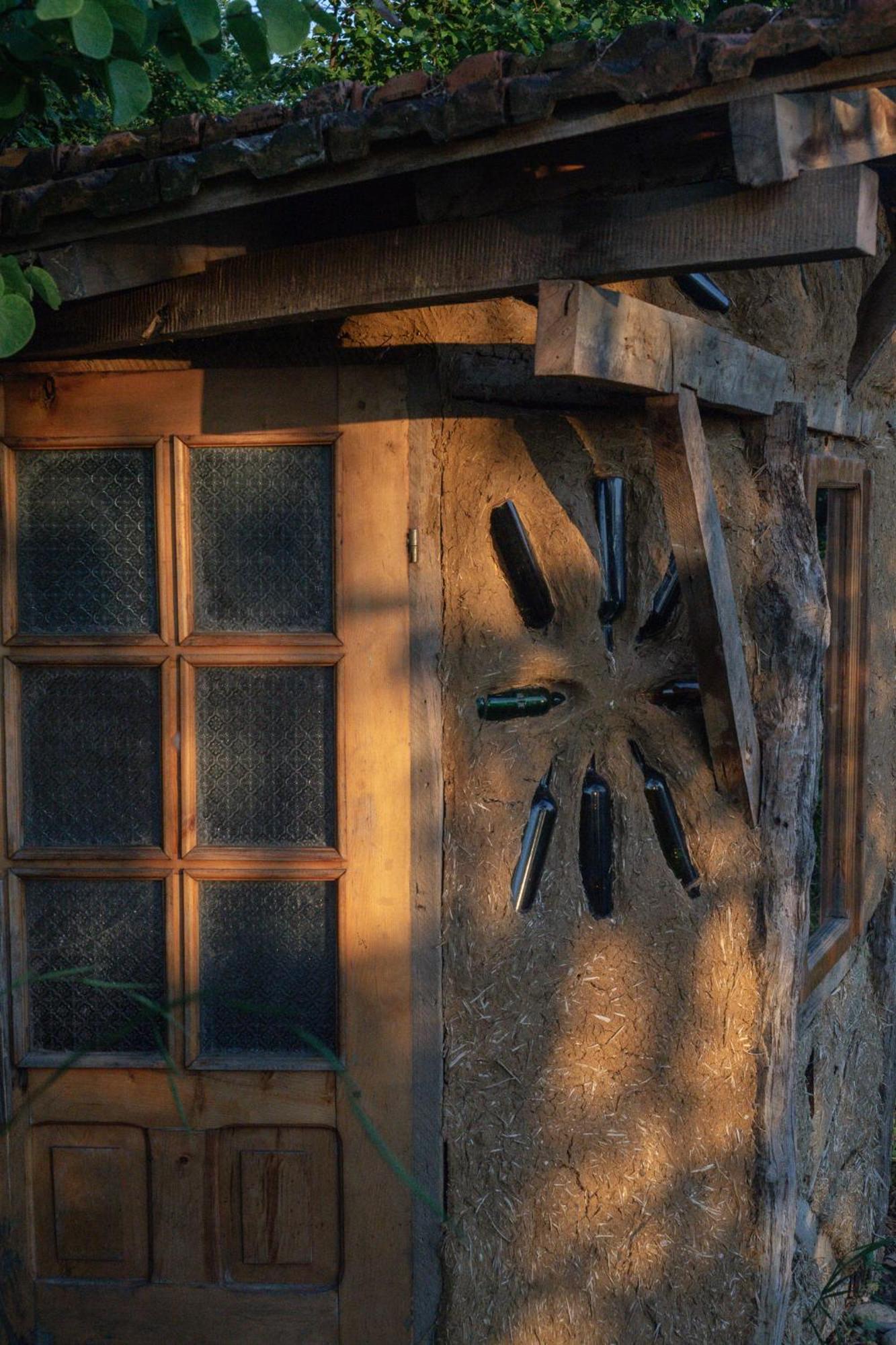 The House In The Village Pellumbas Екстериор снимка