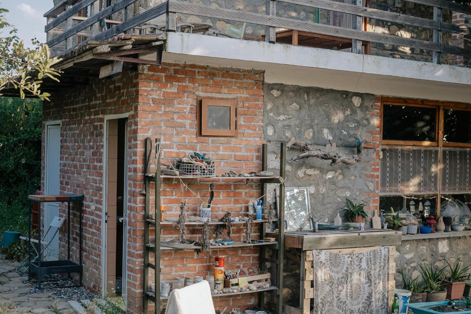 The House In The Village Pellumbas Екстериор снимка